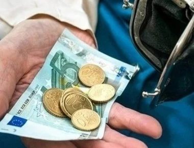 «Νάρκη» για την επόμενη κυβέρνηση οι 258.000 εκκρεμείς συντάξεις